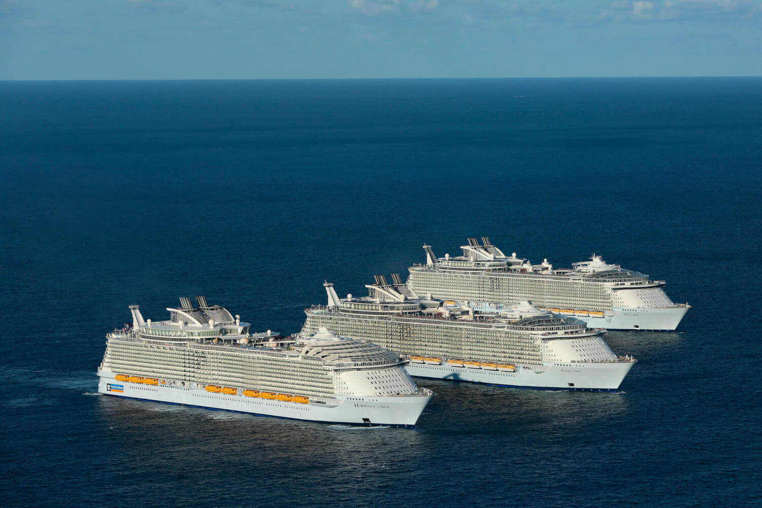 Les trois premiers navires Oasis réunis