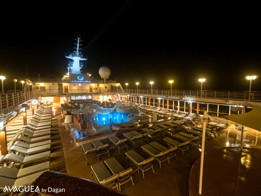 La piscine depuis le pont 10