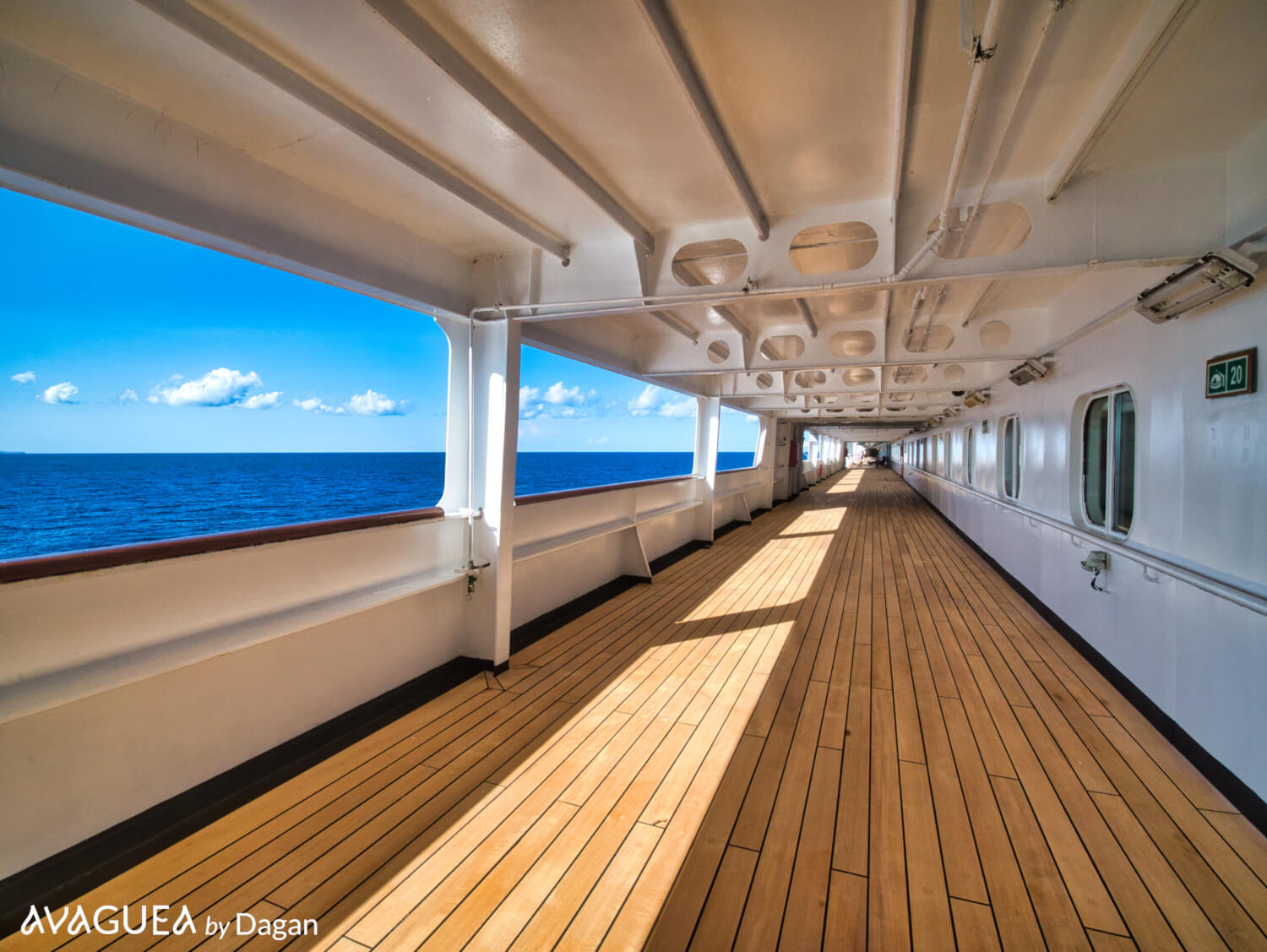 Pont promenade d'un paquebot